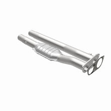 Load image into Gallery viewer, Magnaflow 96-99 Chevy C2500 Suburban 7.4L Direct Fit Converter - Additional View 6