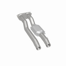 Load image into Gallery viewer, Magnaflow 96-99 Chevy C2500 Suburban 7.4L Direct Fit Converter - Additional View 11