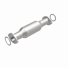 Load image into Gallery viewer, Magnaflow 96-99 Toyota Tacoma 2.7L Direct Fit Converter - Additional View 6