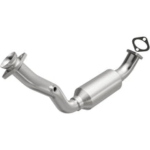 Load image into Gallery viewer, Magnaflow 97-00 Ford Explorer 4.0L Direct Fit Converter - Main Product View