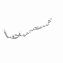 Load image into Gallery viewer, Magnaflow 98-00 Sienna V6 3 OEM Underbody Direct Fit Converter - Back View