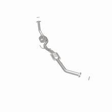 Load image into Gallery viewer, Magnaflow 98-00 Sienna V6 3 OEM Underbody Direct Fit Converter - Additional View 7