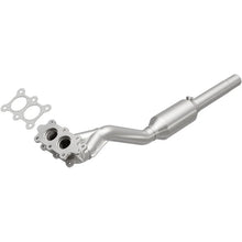 Load image into Gallery viewer, Magnaflow 98-01 Volkswagen Beetle 2.0L Direct Fit Converter - Main Product View
