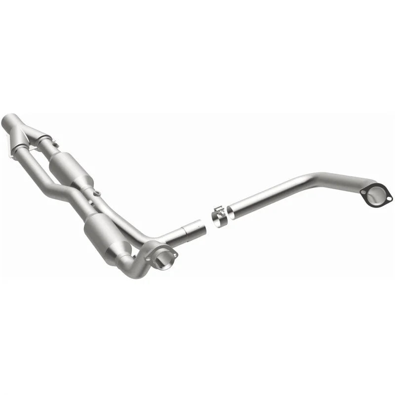 Magnaflow California Direct Fit Converter 05-07 Dodge Ram 2500 5.7L - Installation View