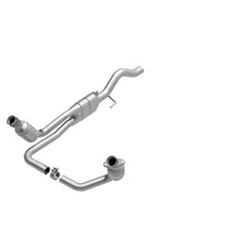 Load image into Gallery viewer, Magnaflow Conv DF 00-03 Dakota 4.7L - Installation View