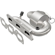 Load image into Gallery viewer, Magnaflow Conv DF 00-03 Ford Taurus 3.0L mani - Main Product View