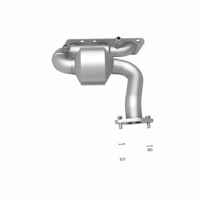 Magnaflow Conv DF 00-03 Ford Taurus 3.0L mani - Installation View