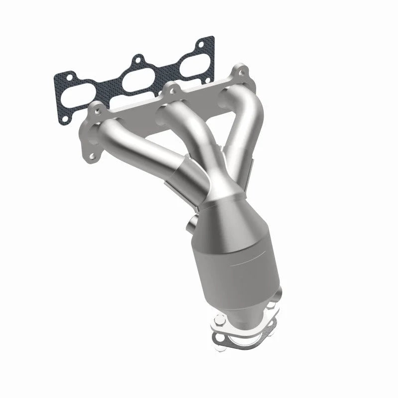 Magnaflow Conv DF 02-06 Hyundai Sonata 2.7L - Installation View