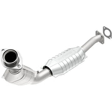 Load image into Gallery viewer, Magnaflow Conv DF 03-06 Ford Crown Victoria / 03-06 Lincoln Town Car 4.6L (California) - Main Product View