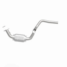 Load image into Gallery viewer, Magnaflow Conv DF 03-06 Hummer H2 6.0L D/S - Additional View 7
