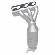 Load image into Gallery viewer, Magnaflow Conv DF 04-05 Suzuki Verona 2.5L - Side View