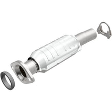 Load image into Gallery viewer, Magnaflow Conv DF 04-06 Toyota Sienna 3.3L AWD Rear - Main Product View