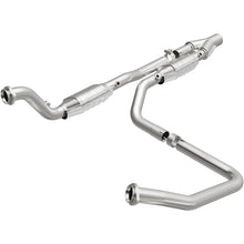 Load image into Gallery viewer, Magnaflow Conv DF 04-07 Dodge Ram 5.7L - Main Product View