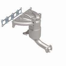 Load image into Gallery viewer, Magnaflow Conv DF 07 Dodge Caliber 2.4L Manifold AWD / 07-10 Jeep Patriot 2.4L Manifold 4WD 49 State - Side View