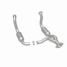 Load image into Gallery viewer, Magnaflow Conv DF 08-10 Ford F-250/F-250 SD/F-350/F-350 SD 5.4L/6.8L / F-450 SD 6.8L Y-Pipe Assembly - Additional View 13