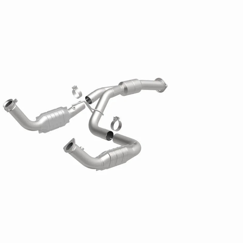 Magnaflow Conv DF 11-13 Chev Silverado 2500 HD/3500 HD 6.0L - Installation View