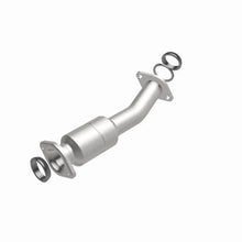 Load image into Gallery viewer, Magnaflow Conv DF 11-15 Sienna 3.5 Underbody - Additional View 10