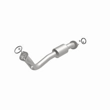 Load image into Gallery viewer, Magnaflow Conv DF 13-15 RAV4 2.5 Underbody - Additional View 6