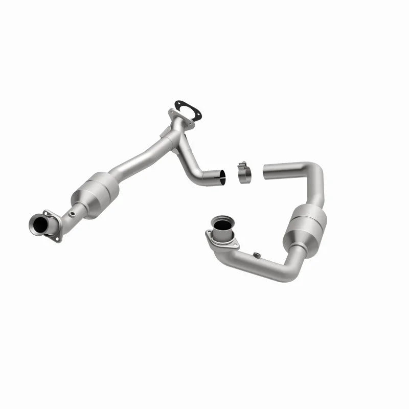 Magnaflow Conv DF 2002 Ford E-Series Vans 5.4L - Installation View