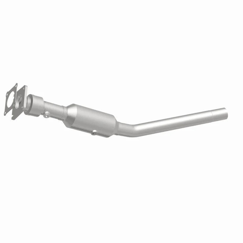 Magnaflow Conv DF 2004 Sebring L4 2.4 OEM Underbody - Installation View