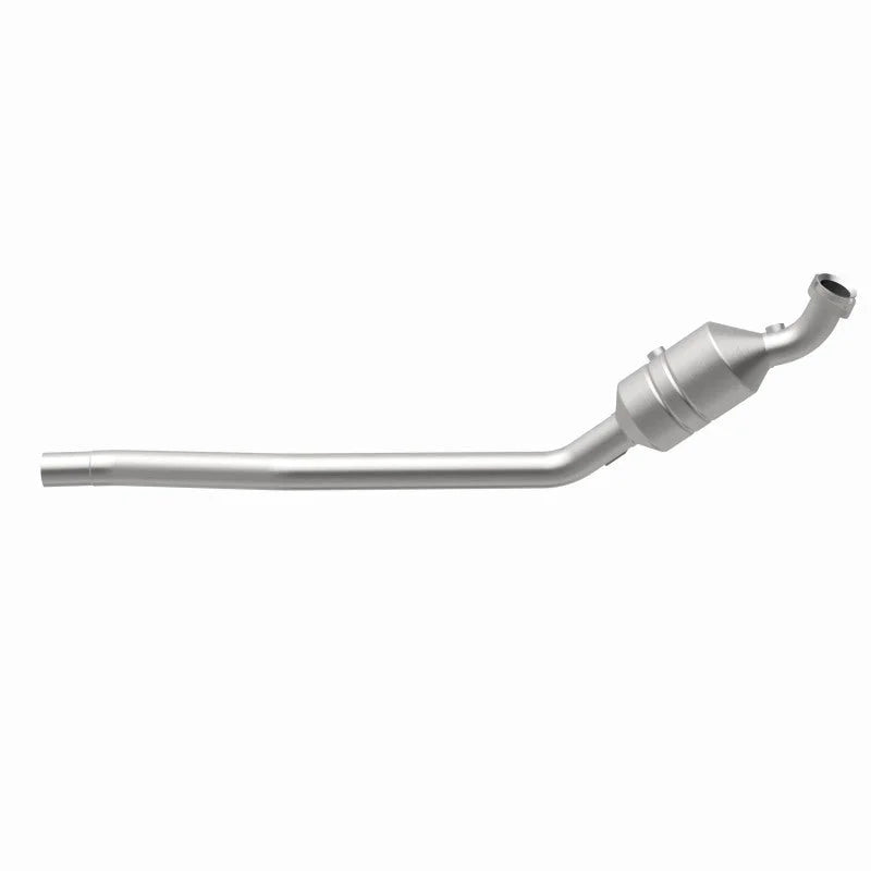Magnaflow Conv DF 2006-2011 R350 3.5 L Underbody - Side View
