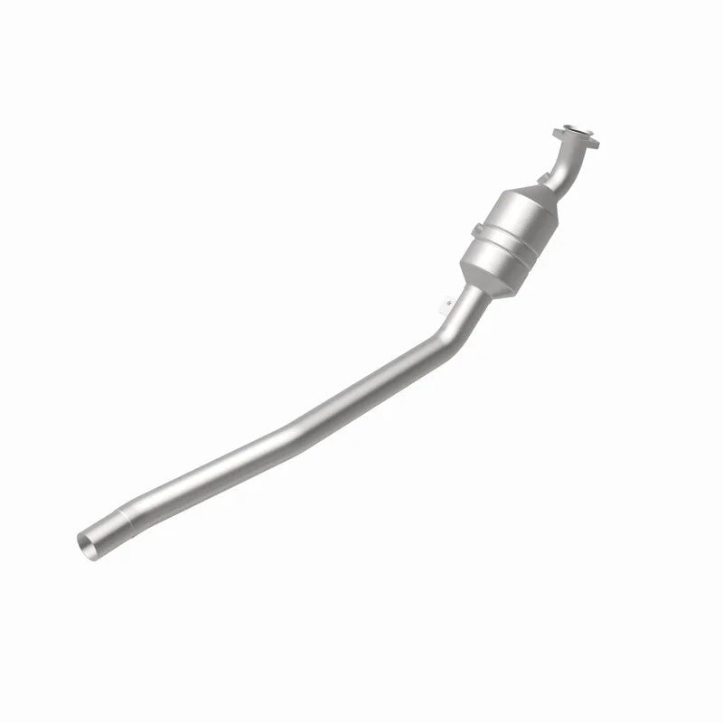 Magnaflow Conv DF 2006-2011 R350 3.5 L Underbody - Back View