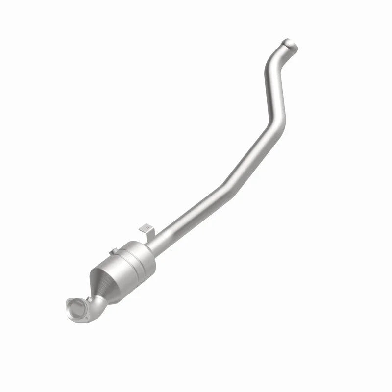 Magnaflow Conv DF 2006-2011 R350 3.5 L Underbody - Additional View 9