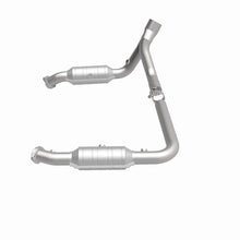 Load image into Gallery viewer, Magnaflow Conv DF 2007 Ram 1500 V8 5.7 OEM Underbody - Additional View 6