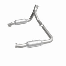 Load image into Gallery viewer, Magnaflow Conv DF 2007 Ram 1500 V8 5.7 OEM Underbody - Additional View 7