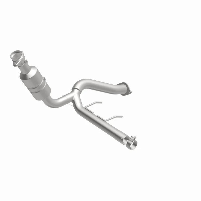 Magnaflow Conv DF 2009-2010 F-150 4.6 L Underbody - Back View