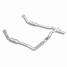 Load image into Gallery viewer, Magnaflow Conv DF 2009-2012 E-150 5.4 L Underbody - Additional View 14