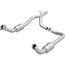 Load image into Gallery viewer, Magnaflow Conv DF 2009-2014 E-150 4.6 L Underbody - Main Product View