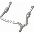 Load image into Gallery viewer, Magnaflow Conv DF 2009-2014 E-150 4.6 L Underbody - Back View