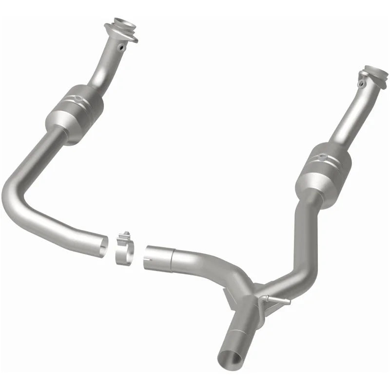 Magnaflow Conv DF 2009-2014 E-150 4.6 L Underbody - Back View