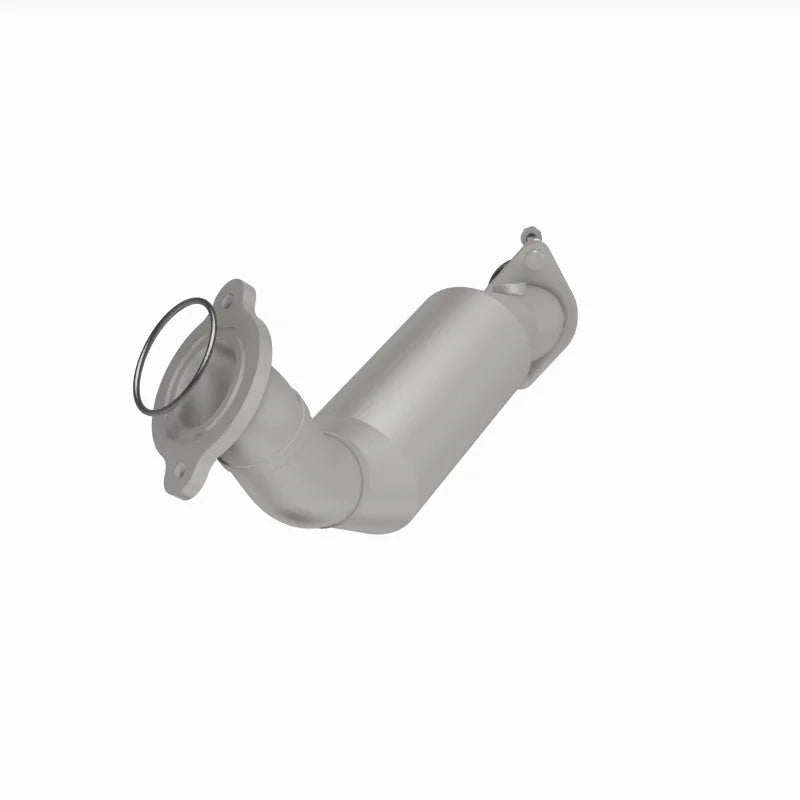 Magnaflow Conv DF 2009-2015 CTS V8 6.2 OEM Underbody - Back View