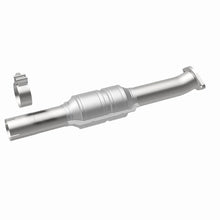 Load image into Gallery viewer, Magnaflow Conv DF 2010-2012 VENZA 2.7L Underbody - Additional View 9