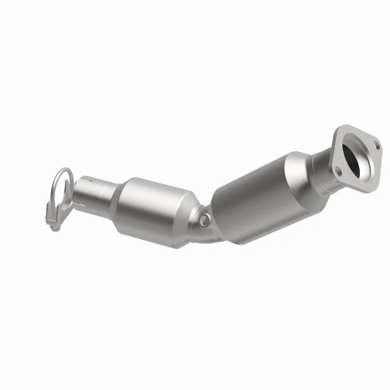 Magnaflow Conv DF 2010-2015 Prius L4 1.8 OEM Underbody - Side View