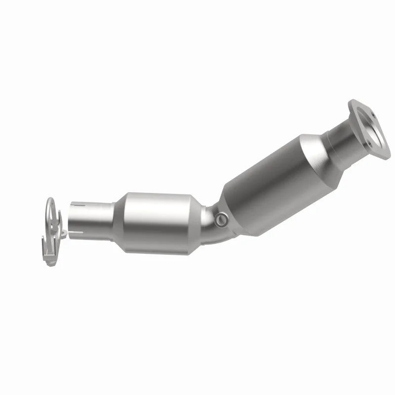 Magnaflow Conv DF 2010-2015 Prius L4 1.8 OEM Underbody - Back View