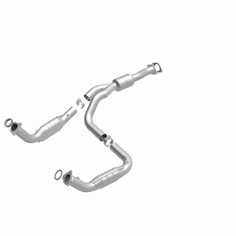 Magnaflow Conv DF 2011-2012 EXPRESS 2500 6.0L 6.0L Underbody - Back View