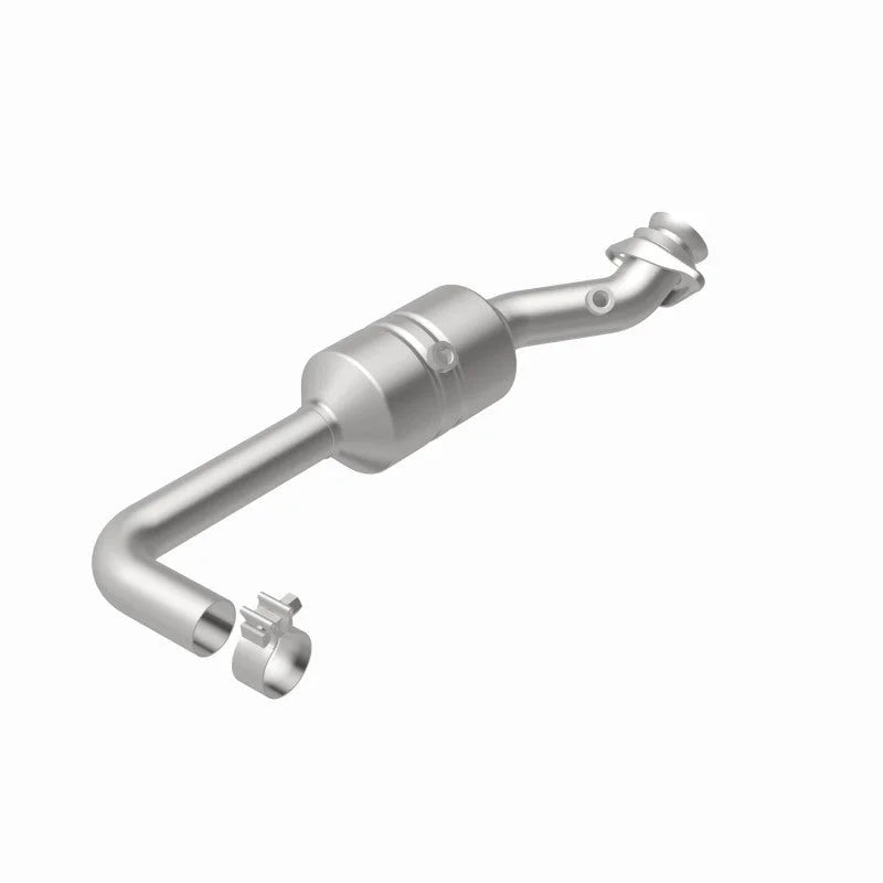 Magnaflow Conv DF 2011-2014 F-150 3.7L Underbody - Back View