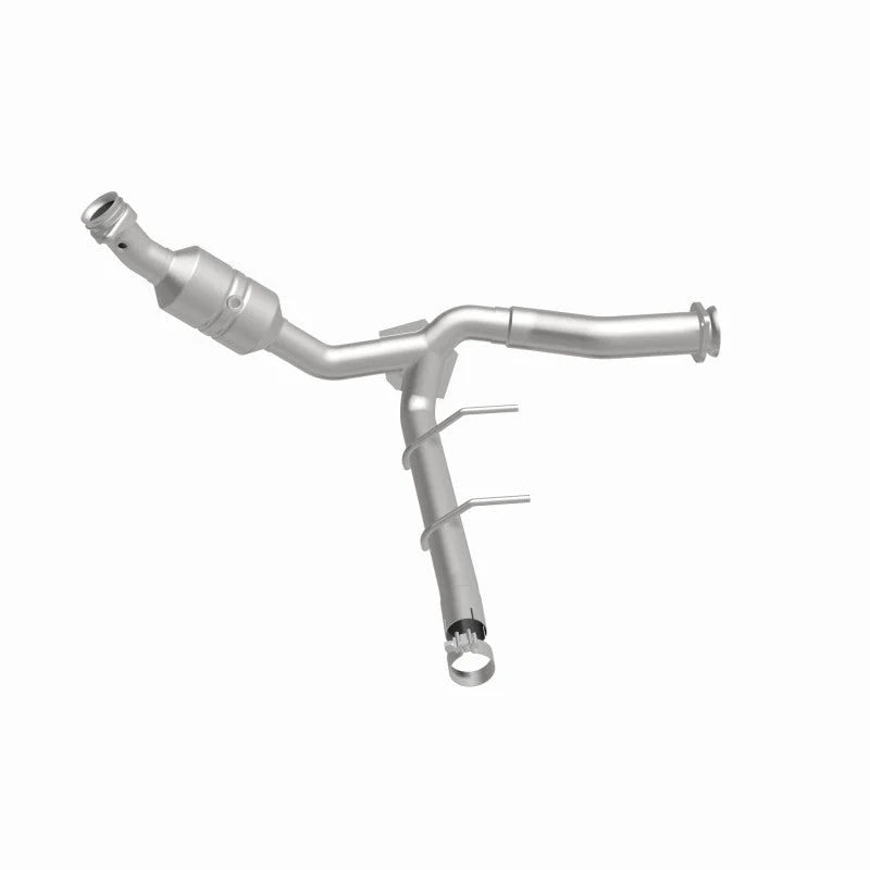 Magnaflow Conv DF 2011-2014 F-150 5.0L Underbody - Installation View