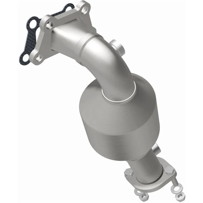 Magnaflow Conv DF 2012-2014 Equinox 3 3.6 L Underbody - Back View