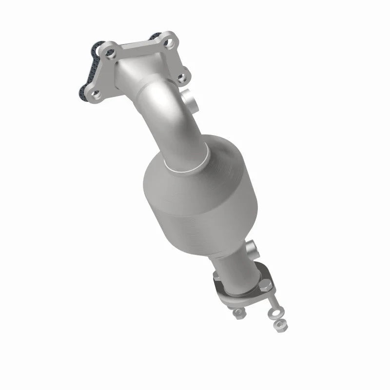 Magnaflow Conv DF 2012-2014 Equinox 3 3.6 L Underbody - Installation View