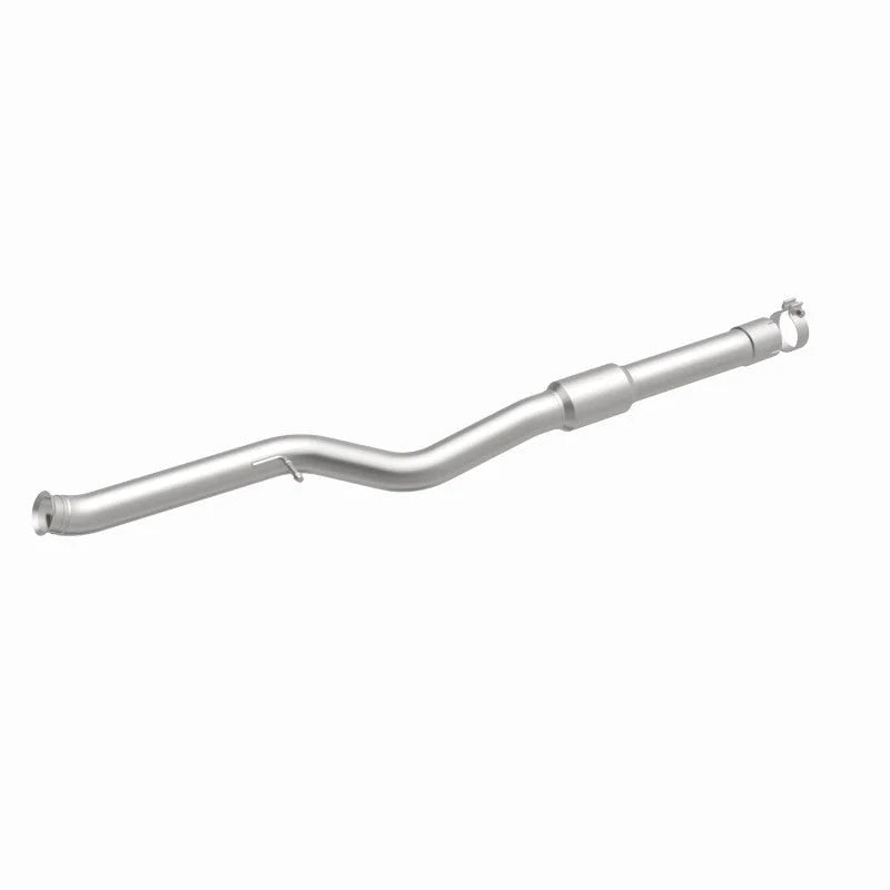 Magnaflow Conv DF 2012-2015 328i L4 2 OEM Underbody - Installation View