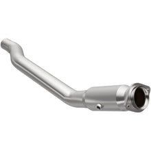 Load image into Gallery viewer, Magnaflow Conv DF 2012-2015 Grand Cherokee V8 6.4 OEM Underbody - Main Product View