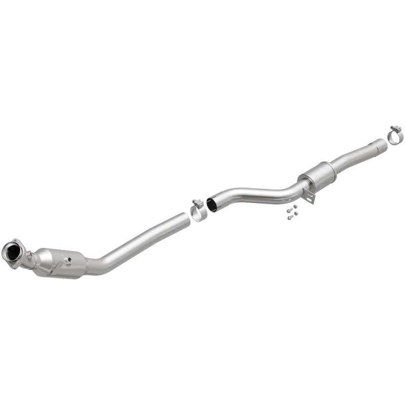 Magnaflow Conv DF 2013-2017 SL550 V8 4.6 OEM Underbody - Main Product View