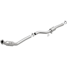 Load image into Gallery viewer, Magnaflow Conv DF 2013-2017 SL550 V8 4.6 OEM Underbody - Main Product View