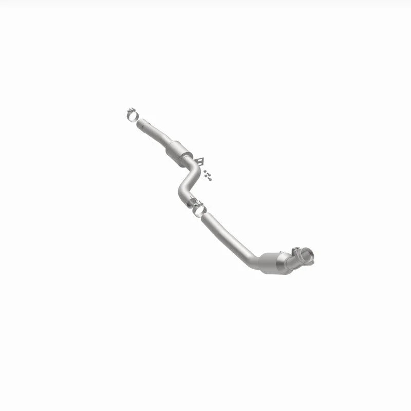 Magnaflow Conv DF 2013-2017 SL550 V8 4.6 OEM Underbody - Side View