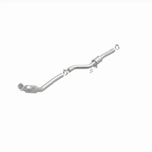 Load image into Gallery viewer, Magnaflow Conv DF 2013-2017 SL550 V8 4.6 OEM Underbody - Back View