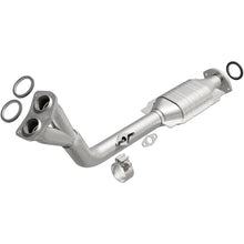 Load image into Gallery viewer, Magnaflow Conv DF 96-00 Toyota 4 Runner 2.7 - Main Product View